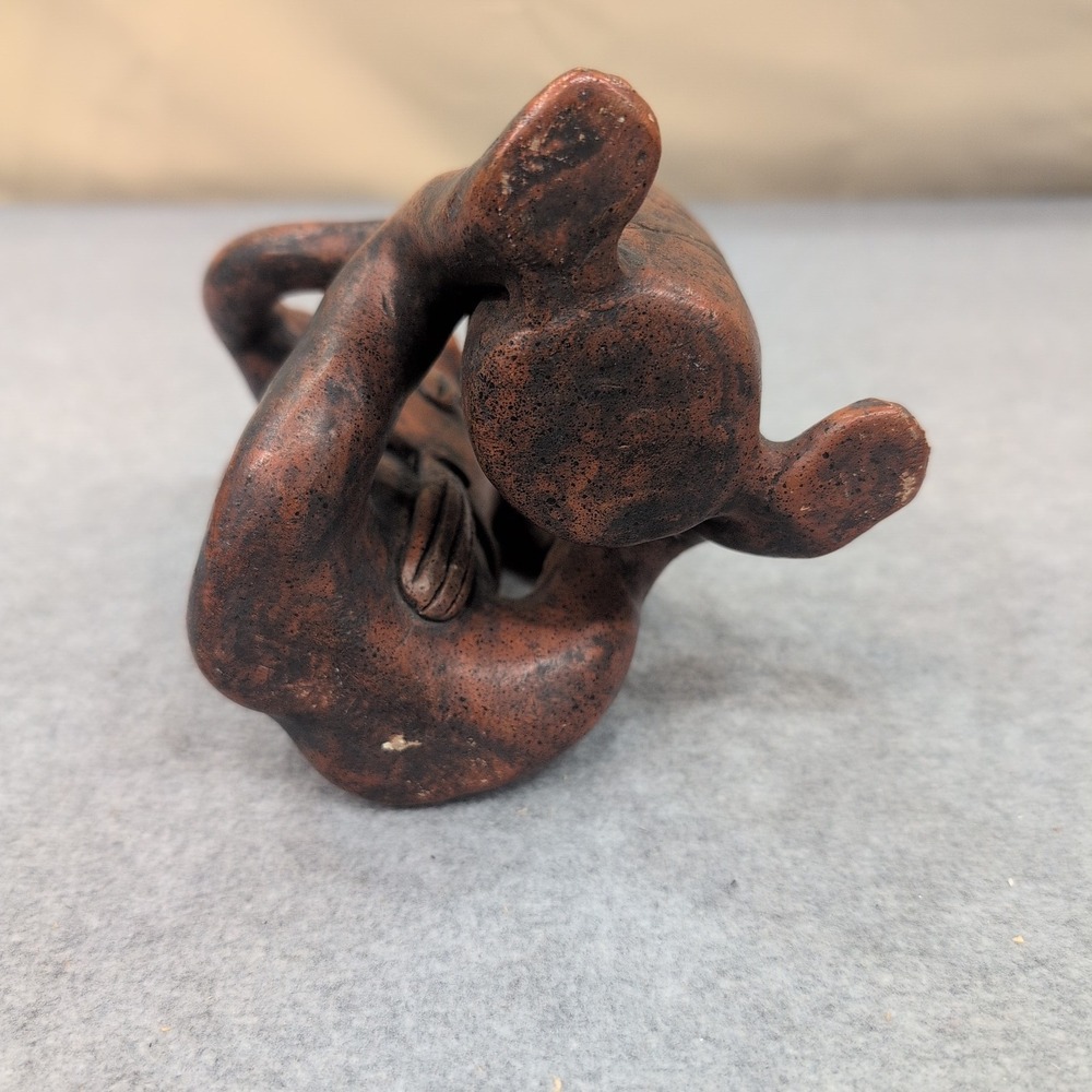 Vintage Terracotta Figurine Seated Person Holding Basket‎ Tribal Art Decor - Picture 5 of 5